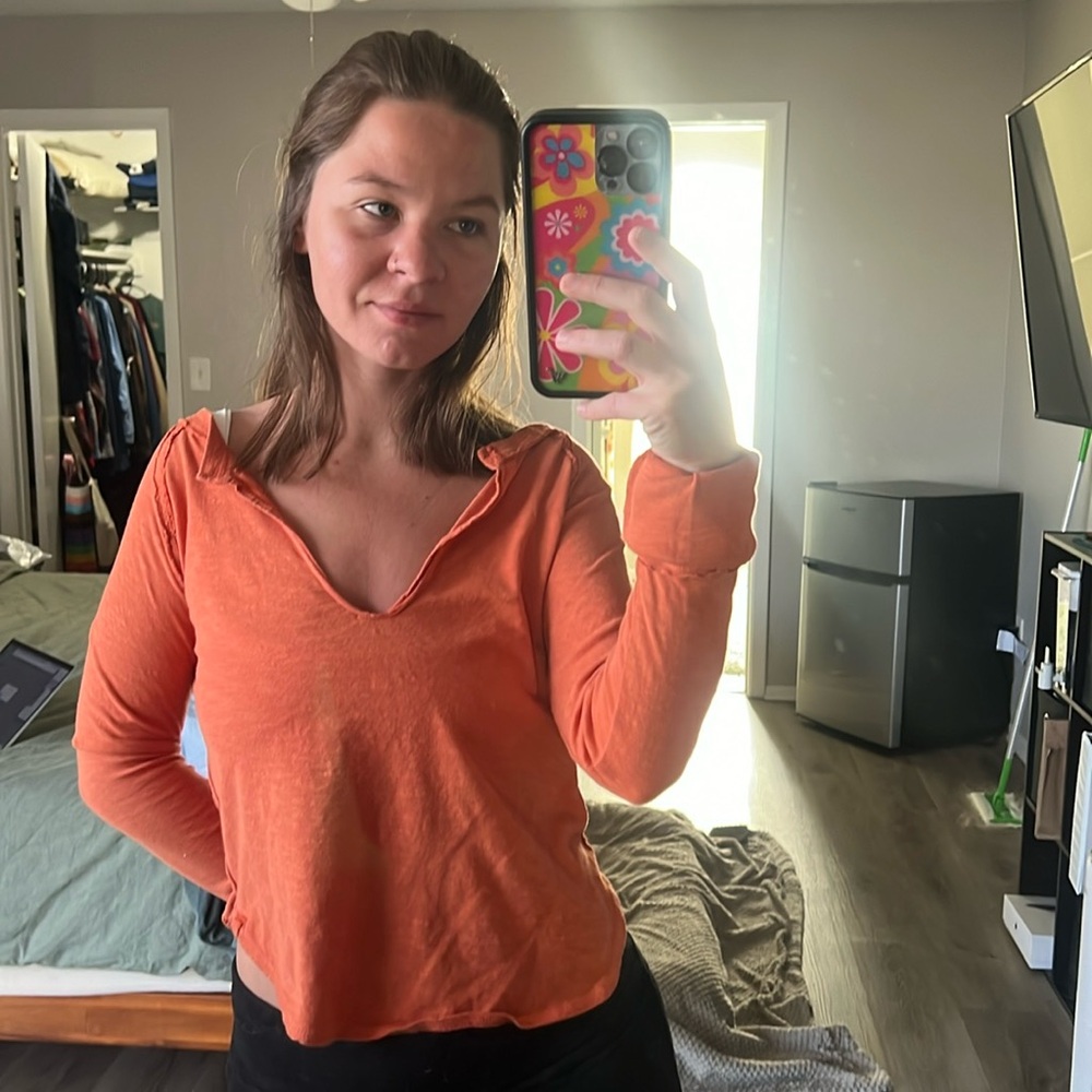 FP Throw over long sleeve tee